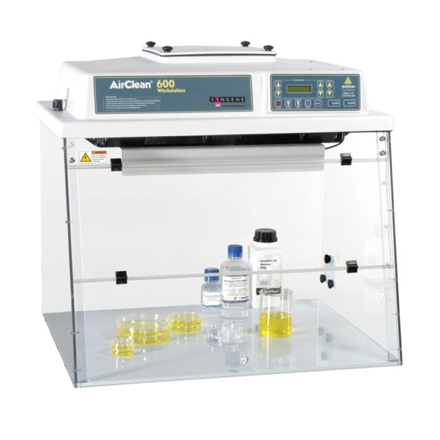 Vertical Laminar Flow Workstation